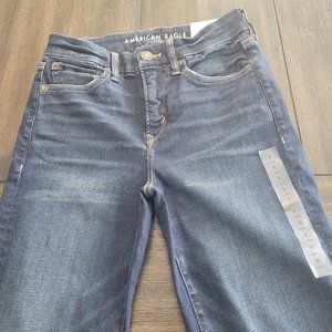 American Eagle Skinny Jeans. NEW size 6